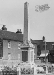 The Memorial c.1960, Stanford-Le-Hope