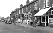 The Pavement c.1955, Stanford-Le-Hope
