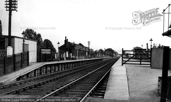 Photo of Stanford Le Hope, The Station c.1955