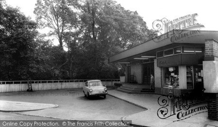 Photo of Stanford Le Hope, The Station c.1960