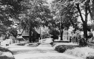 Stanstead Abbotts, Easneye Drive c1960