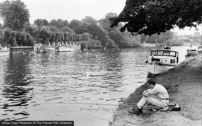 Photo of Stanwell, River Thames c.1960