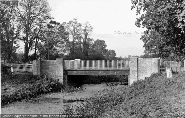 Photo of Starston, The Bridge c.1955