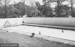 Swimming Pool, Ringwood Park  c.1960, Staveley