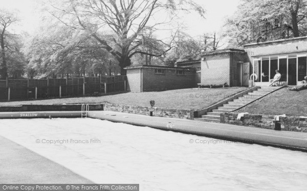 Photo of Staveley, Swimming Pool, Ringwood Park  c.1960