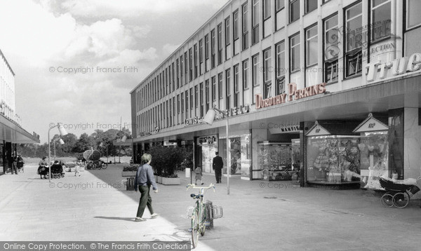 Photo of Stevenage, Queensway c.1960