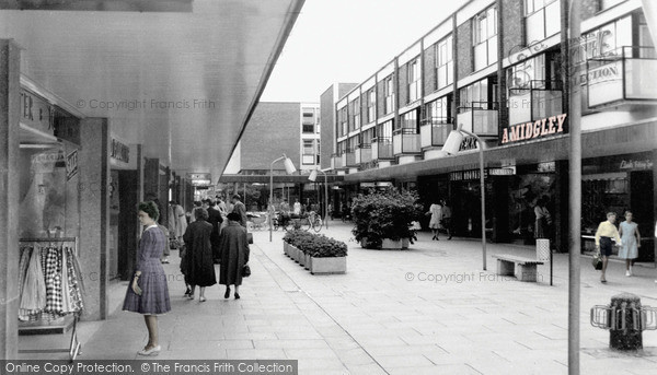 Photo of Stevenage, Queensway c.1960