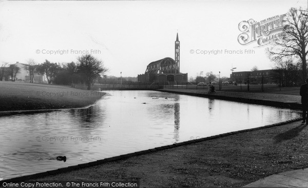 Photo of Stevenage, St George's Church c.1960