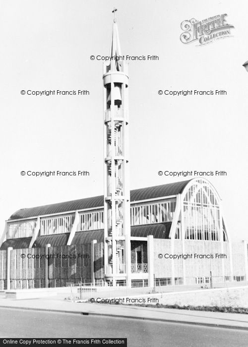 Photo of Stevenage, St George's Church c.1960