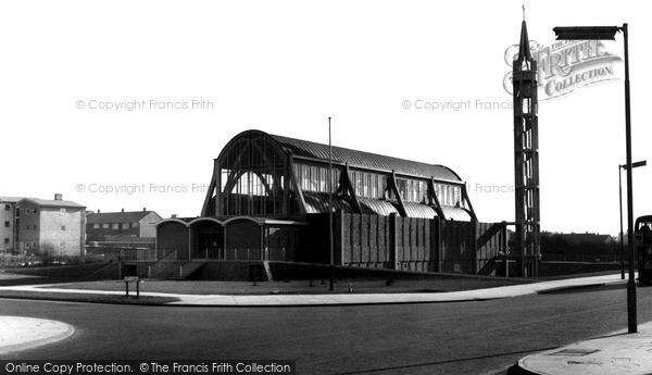 Photo of Stevenage, St George's Church c.1960