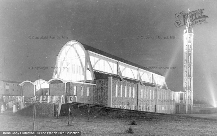 Photo of Stevenage, St George's Church c.1960