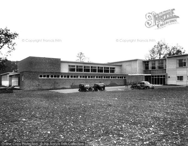 Photo of Stevenage, The Barclay School c.1955