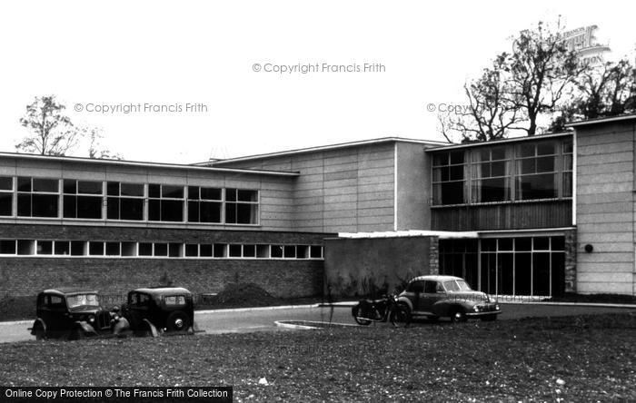 Photo of Stevenage, The Barclay School c.1955