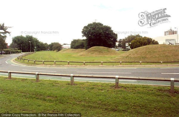 Photo of Stevenage, The Six Hills 2004
