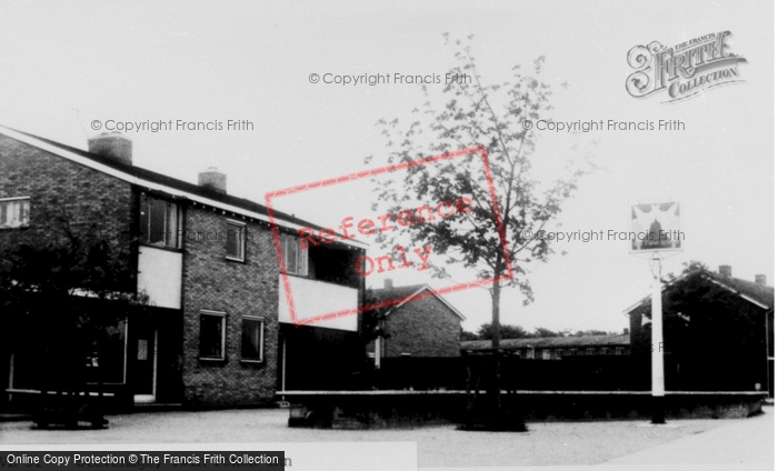 Photo of Stevenage, The Twin Foxes Inn c.1955