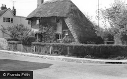 Saxon Cottage c.1965, Steyning