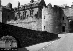 Castle 1945, Stirling