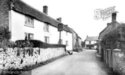 The King's Arms c.1955, Stockland