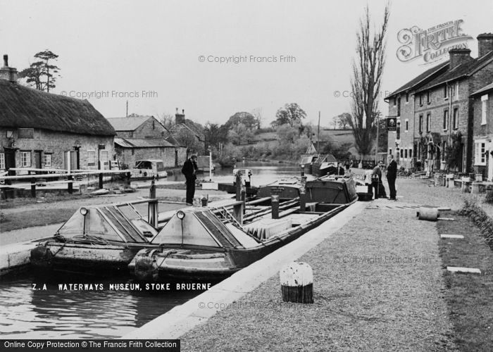 Photo of Stoke Bruerne, Waterways Museum c.1950