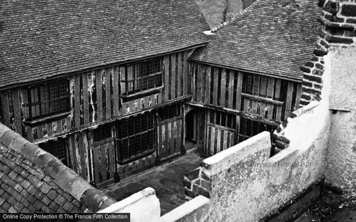 Photo of Stoke By Nayland, Gifford's Hall, The Courtyard c.1950