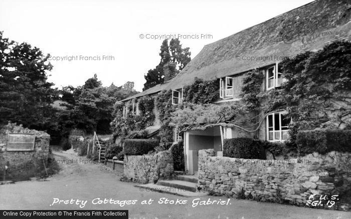Photo of Stoke Gabriel, Cottages c.1960