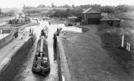 Stoke Hammond, the Three Locks c1965