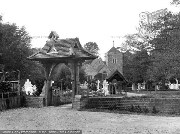 Photo of Stoke Poges, Church Of St Giles And Lychgate 1929