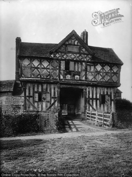 Photo of Stokesay, Castle Gatehouse 1924