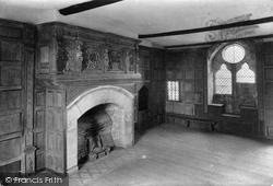 Castle, Solar Room 1910, Stokesay