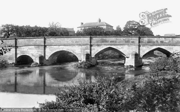 Photo of Stone, Walton Bridge 1900