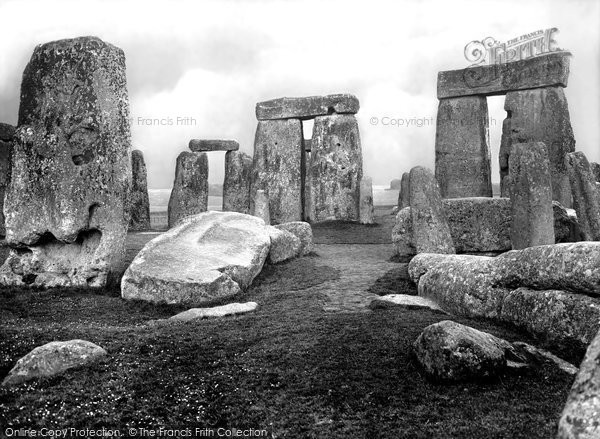 Photo of Stonehenge, Detached Trilithons 1928