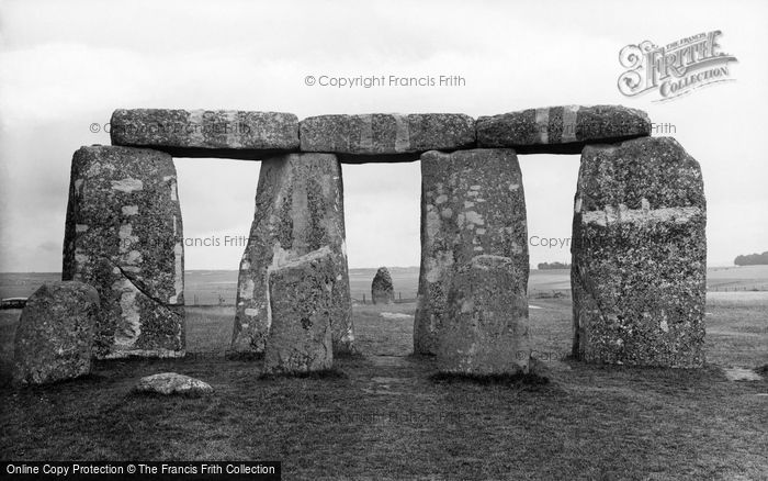 Photo of Stonehenge, Showing The Hele Stone 1928