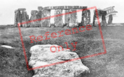 The Slaughter Stone And Aubrey Holes c.1930, Stonehenge