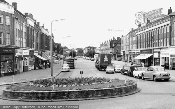 Photo of Stoneleigh, The Braodway c.1965