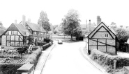 The Village c.1960, Stoneleigh