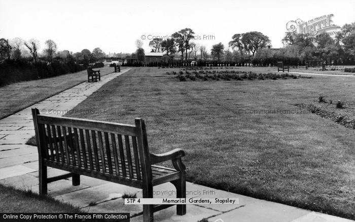 Photo of Stopsley, Memorial Gardens c.1965