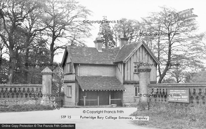 Photo of Stopsley, Putteridge Bury College Entrance c.1965