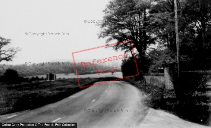 Photo of Stopsley, Putteridge Bury College Entrance c.1965