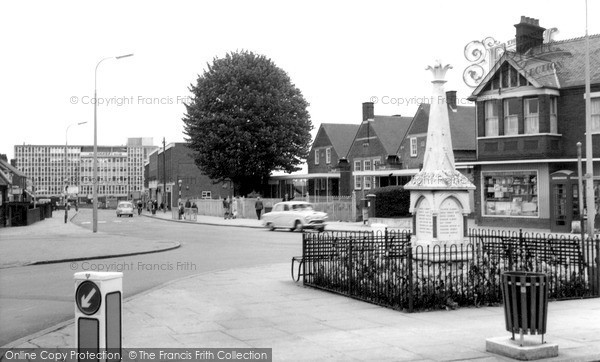 Photo of Stopsley, The Memorial c.1965