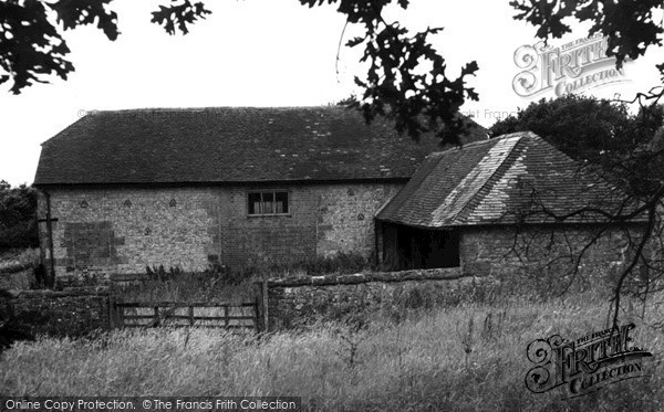 Photo of Storrington, Kithurst Barn c1955