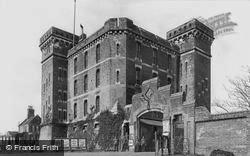 The Barracks 1903, Stoughton