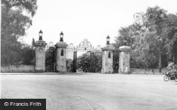 Mary Stevens Park c.1955, Stourbridge