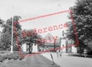 Mary Stevens Park Entrance c.1960, Stourbridge