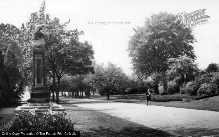 Photo of Stourbridge, Queens Drive, Mary Stevens Park c.1965