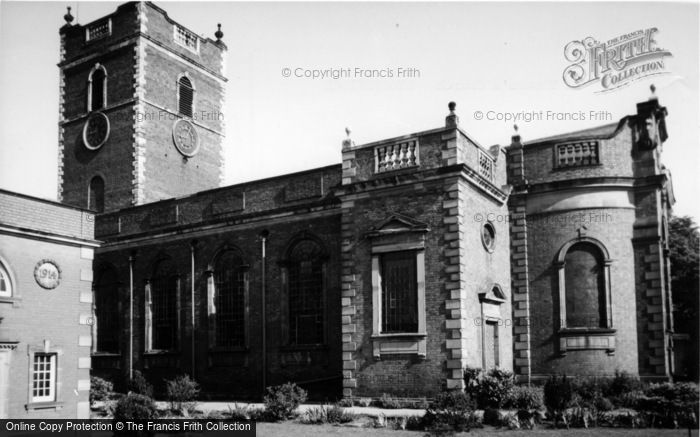Photo of Stourbridge, St Thomas's Church c.1965