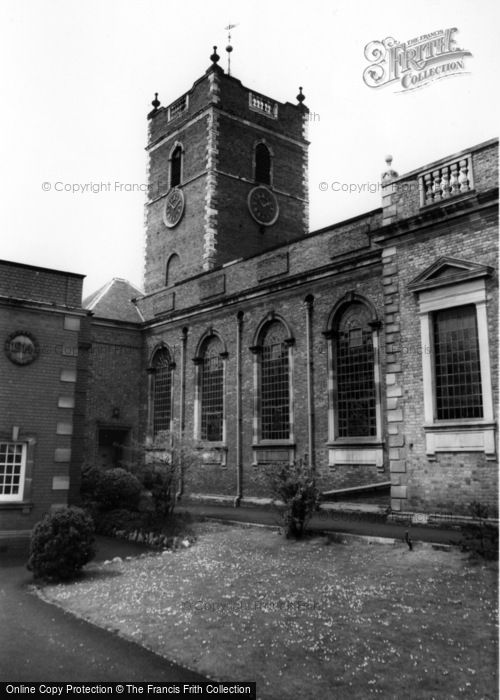 Photo of Stourbridge, St Thomas's Church c.1965