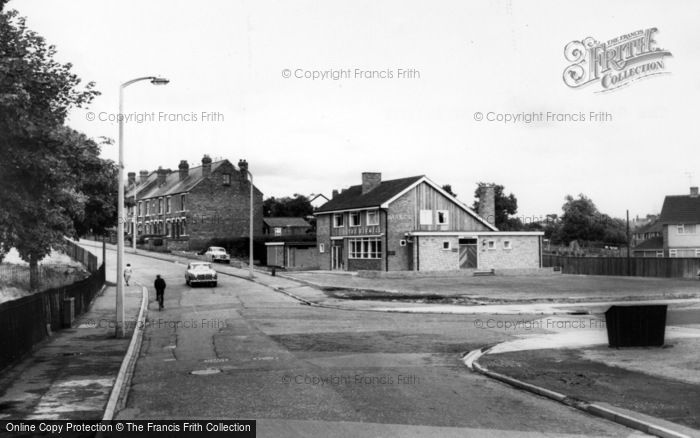 Photo of Stourbridge, The Gigmill Inn c.1965
