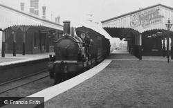 Train In Stourbridge Junction Station c.1900, Stourbridge