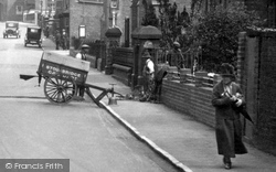 Workman In New Road 1931, Stourbridge