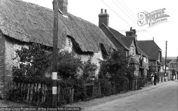 Photo of Stourpaine, Old Cottages c.1939
